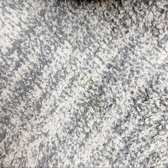 Barefoot Dreams One Size Plus Point Dume Poncho - Picture 6 of 6